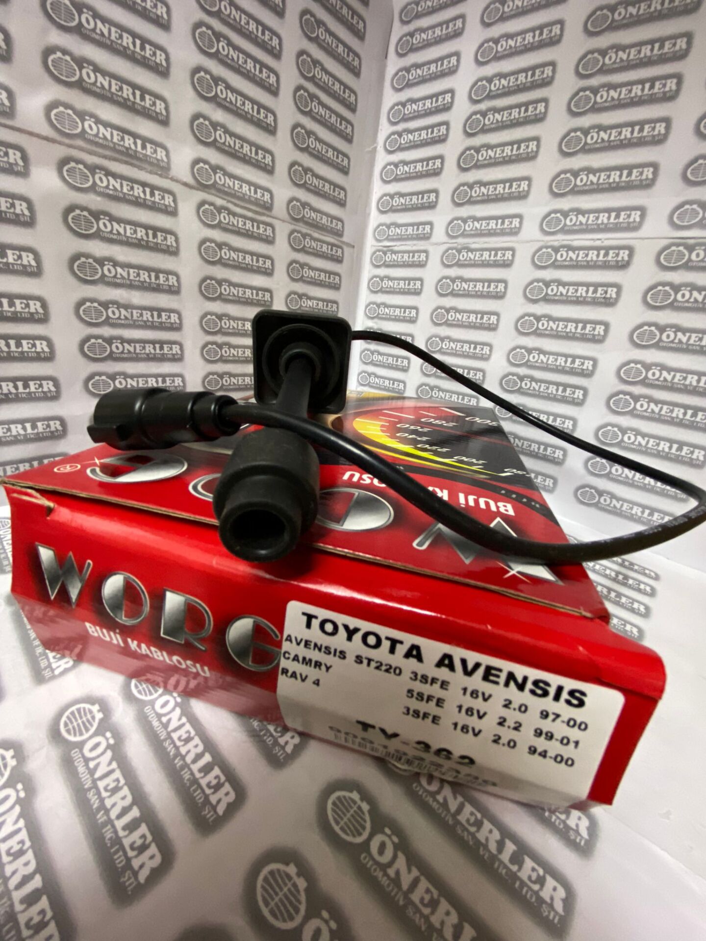 BUJİ KABLOSU TOYOTA AVENSİS  97-03
