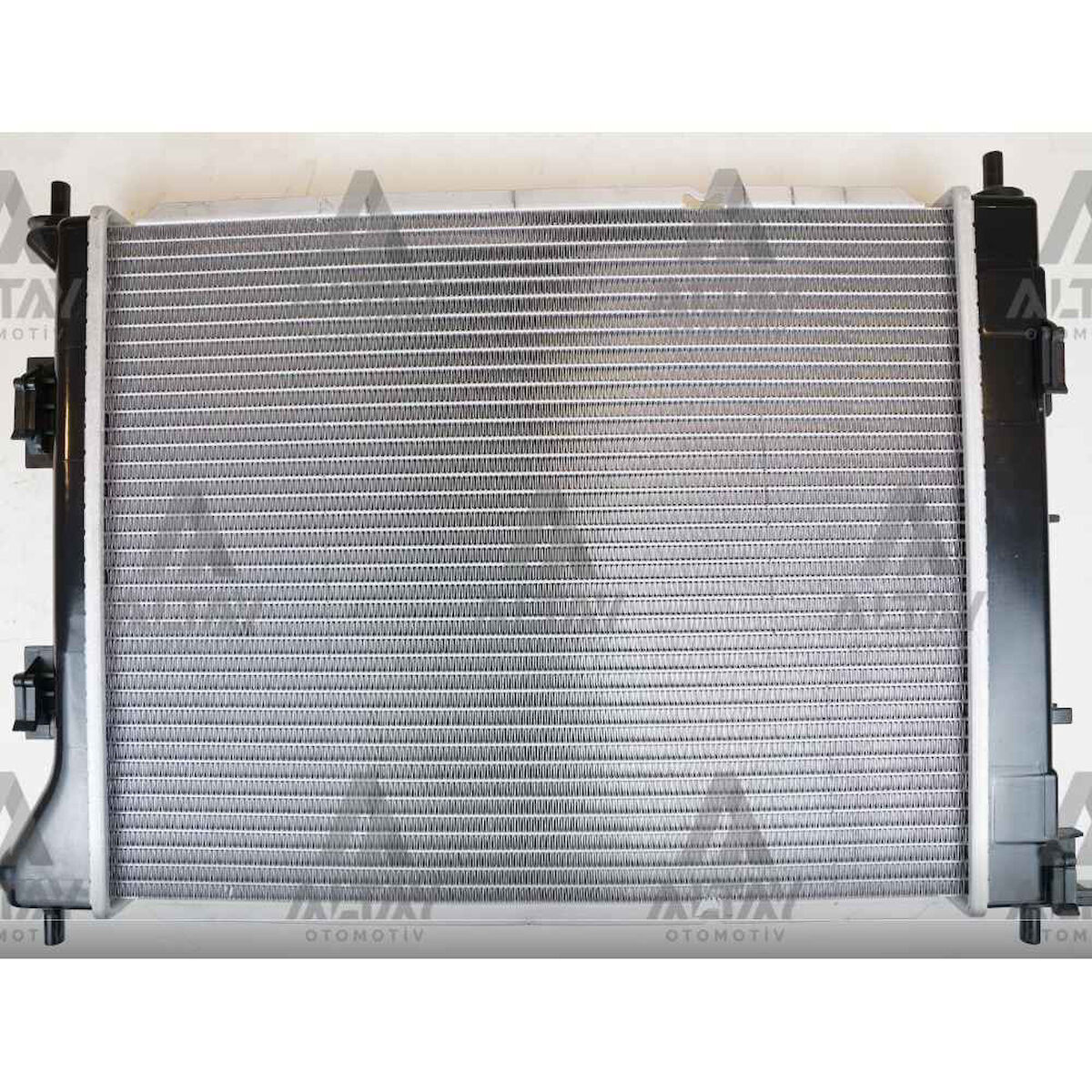 RADYATÖR SU I-30 12-16 / CEED 12-18 DİZEL M-T 26mm BRAZING   OEM: 25310-A5800