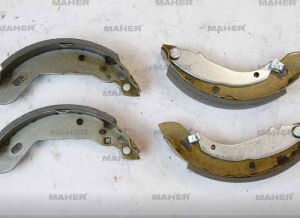 FREN BALATA 205   87-94 / 306 00-03 LEVYELİ PABUÇ ARKA   OEM: 424125